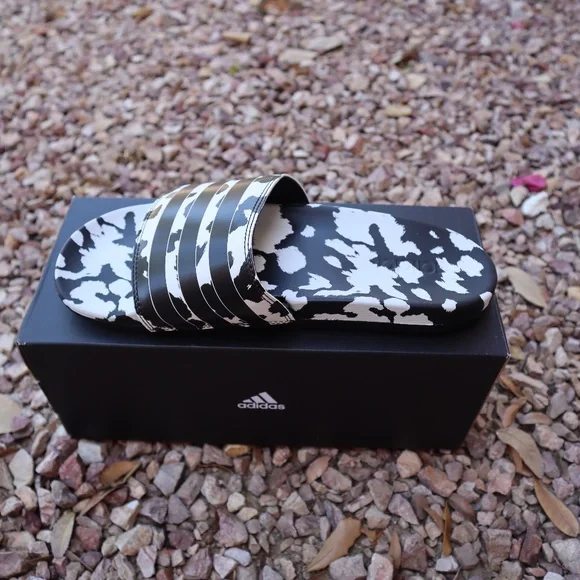 Adidas Women's Adilette Comfort Slide Sandal - Picture 3 of 5